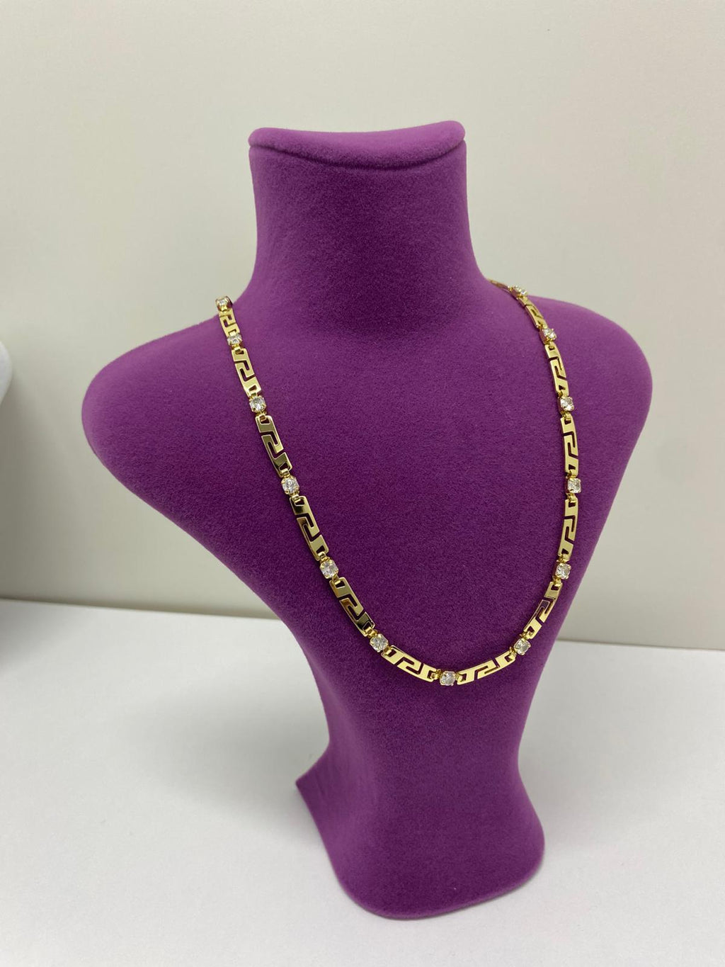 Labirent Taşlı Kolye